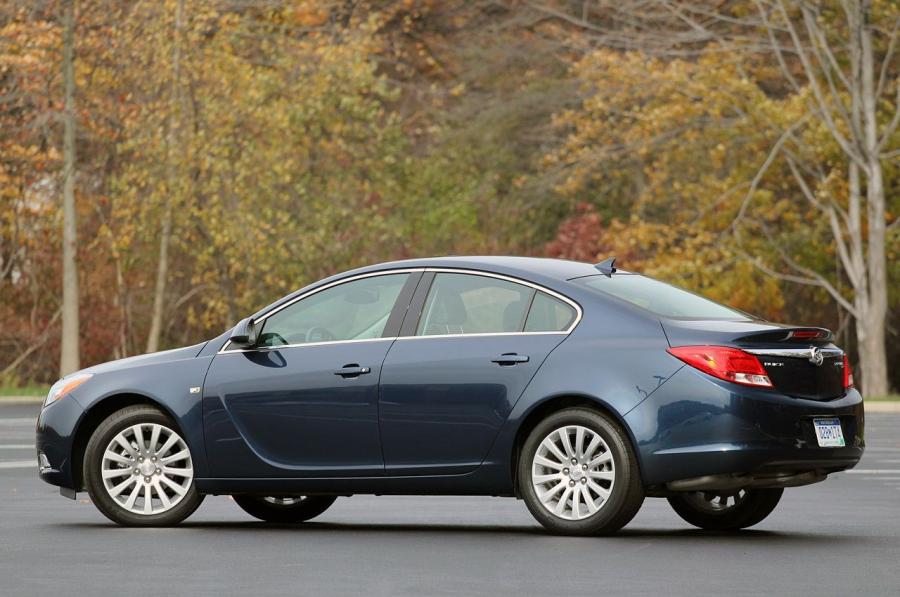  Buick Regal CXL 2011 года  (фото 47 из 47)